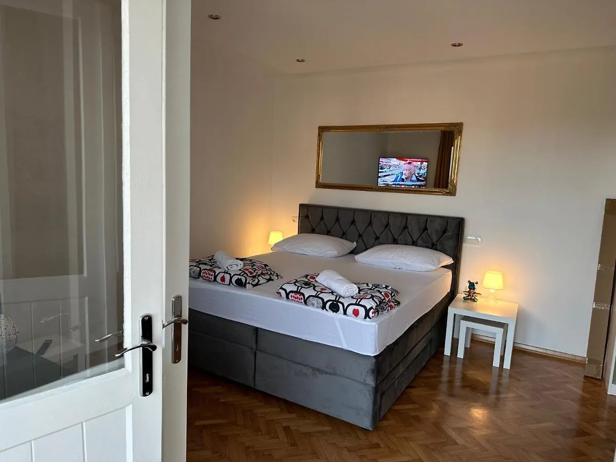 Iris Oasis Apartment Split