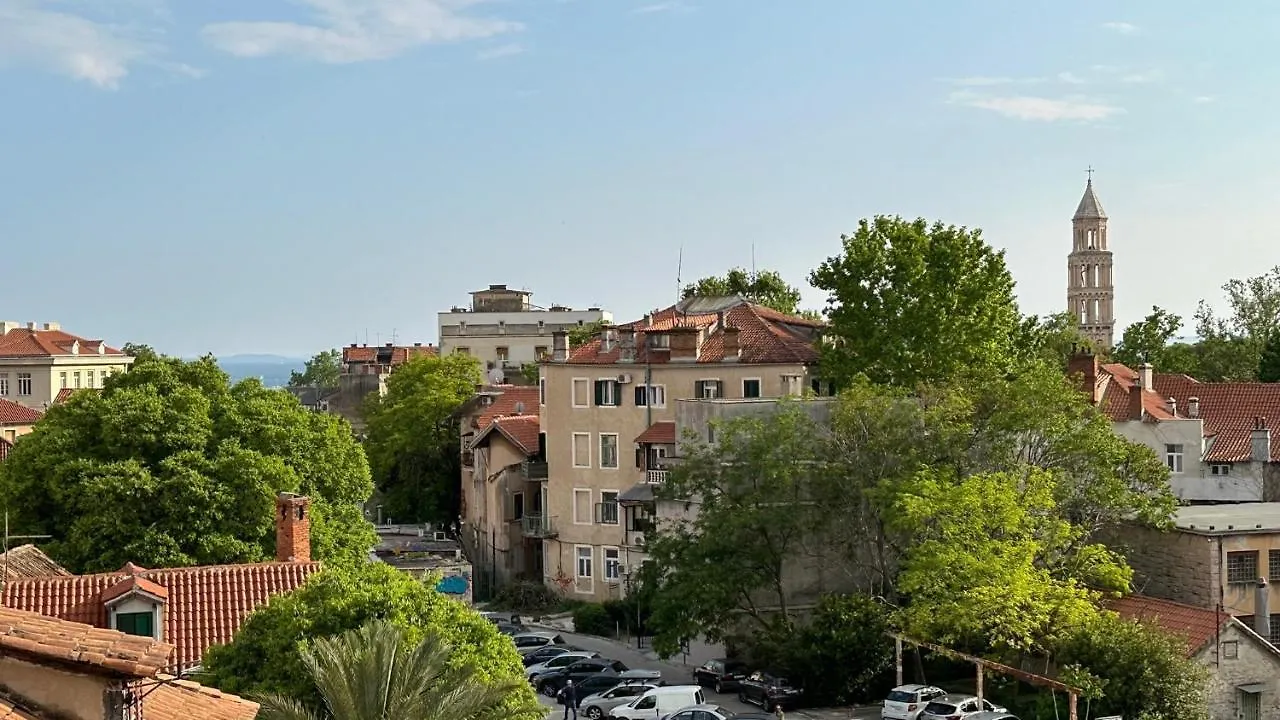 Iris Oasis Apartment Split Croatia