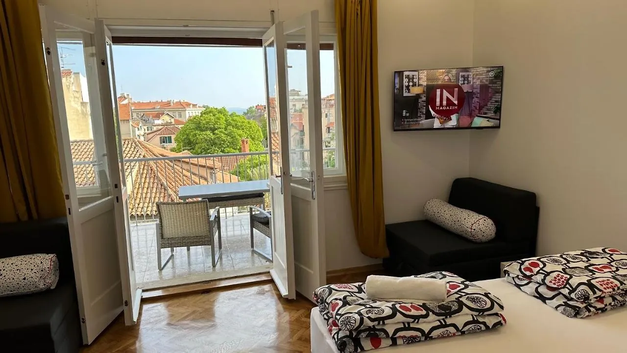 Iris Oasis Apartment Split