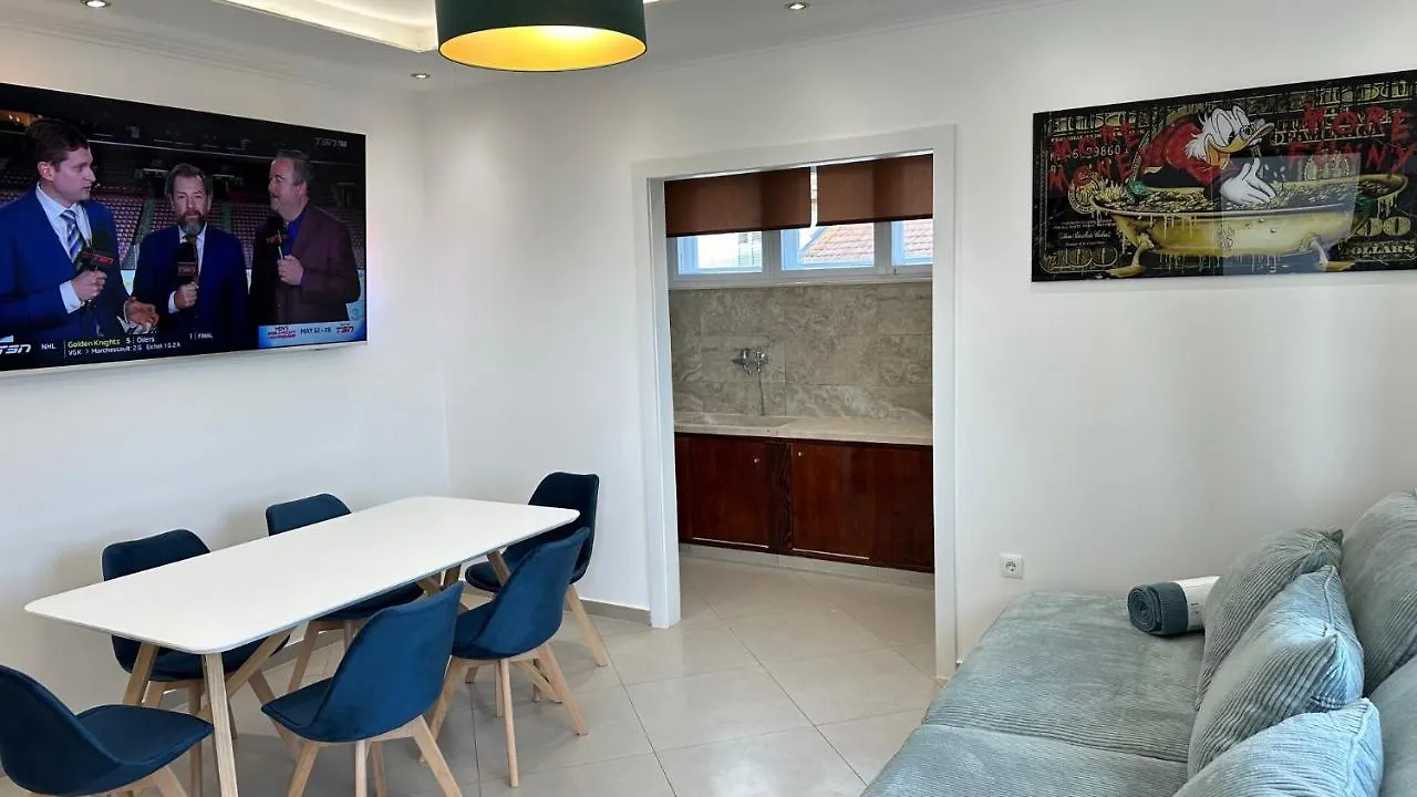 Iris Oasis Apartment Split 0*,
